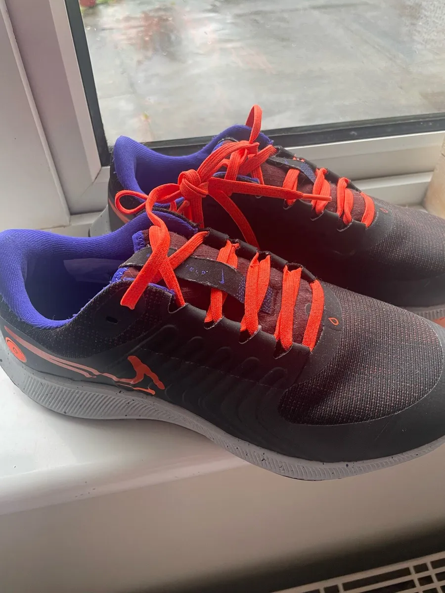 Nike air runners - Image 1