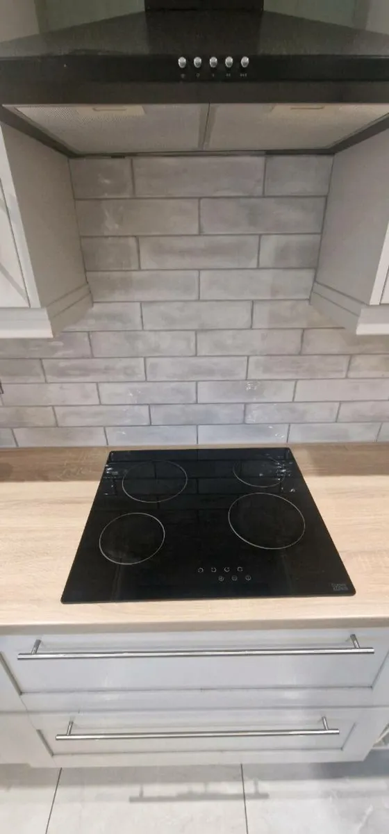 Electric hob - Image 1