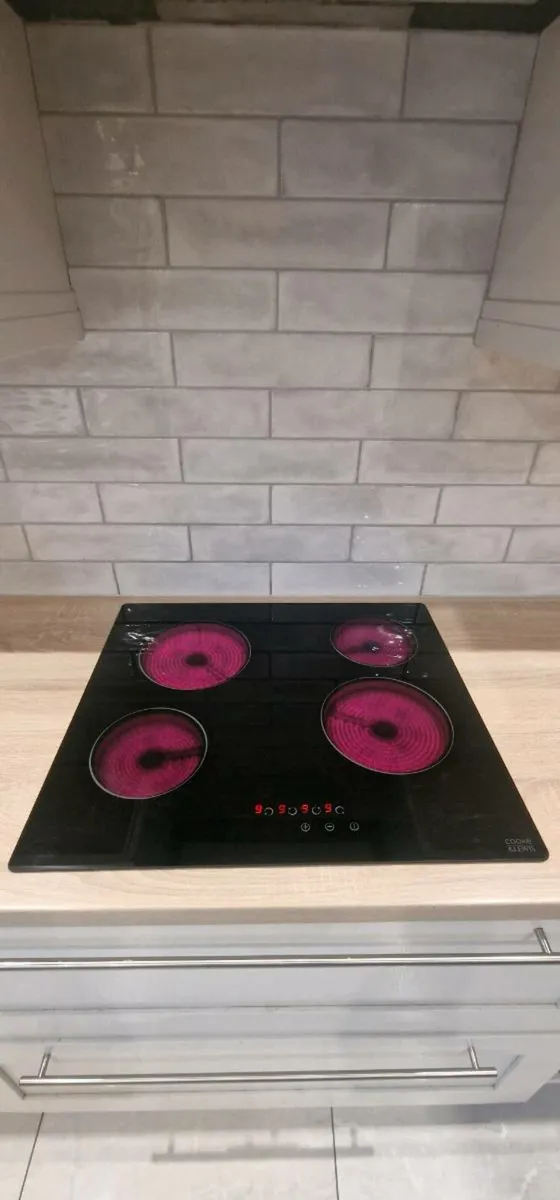 Electric hob - Image 2
