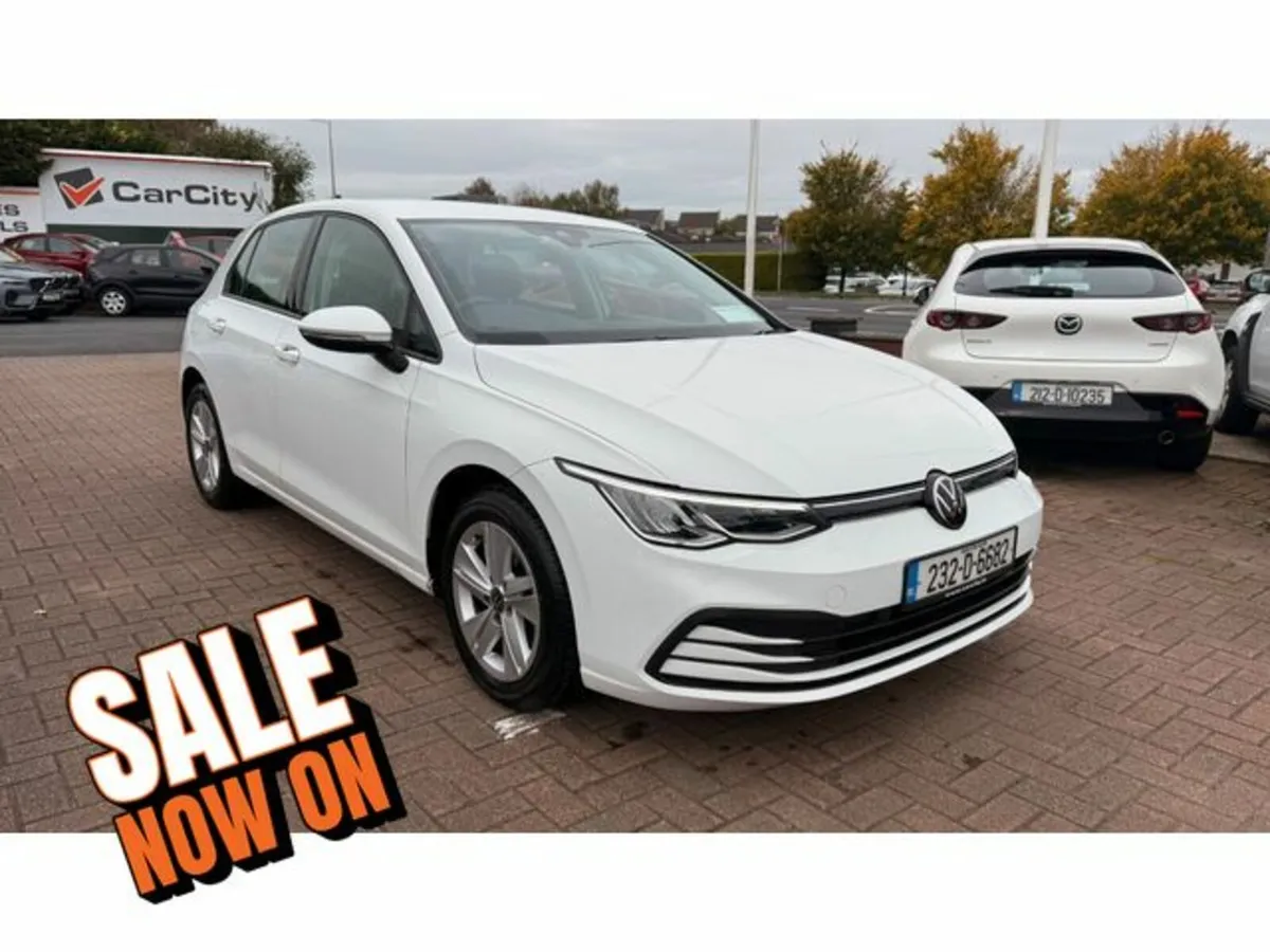 Volkswagen Golf Life 2.0 TDI 115HP 5DR - Image 1
