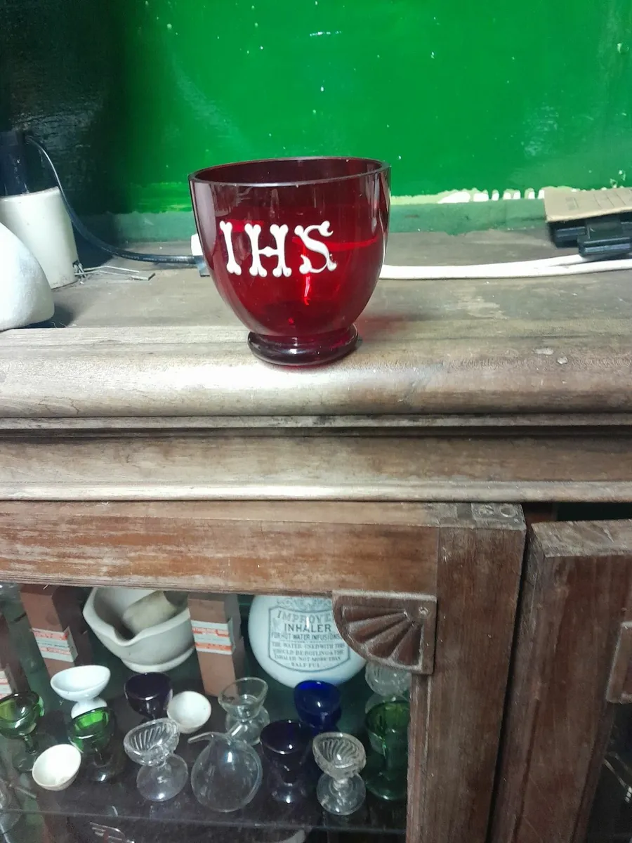 Vintage crambeery glass  candle holder - Image 3