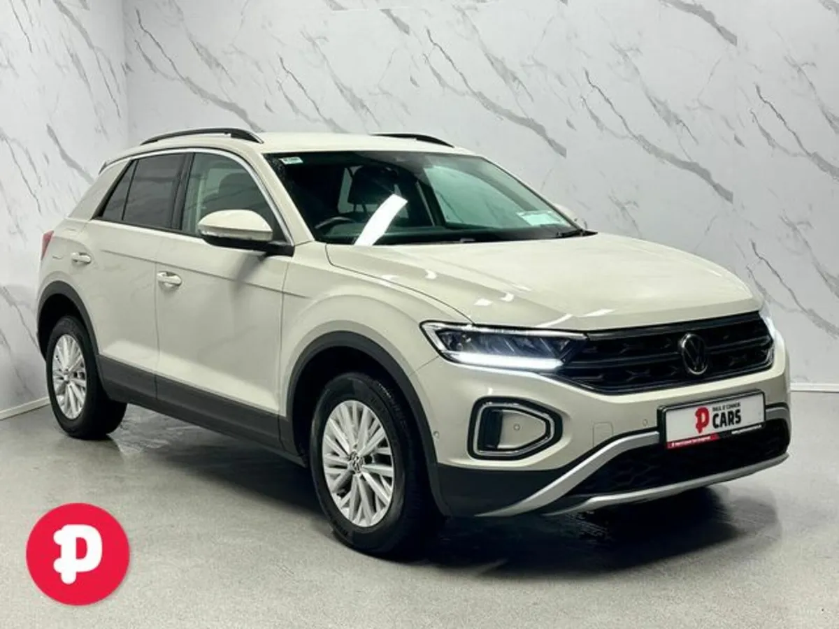Volkswagen T-Roc Life 2.0 TDI M6F 116HP 5DR - Stra - Image 1