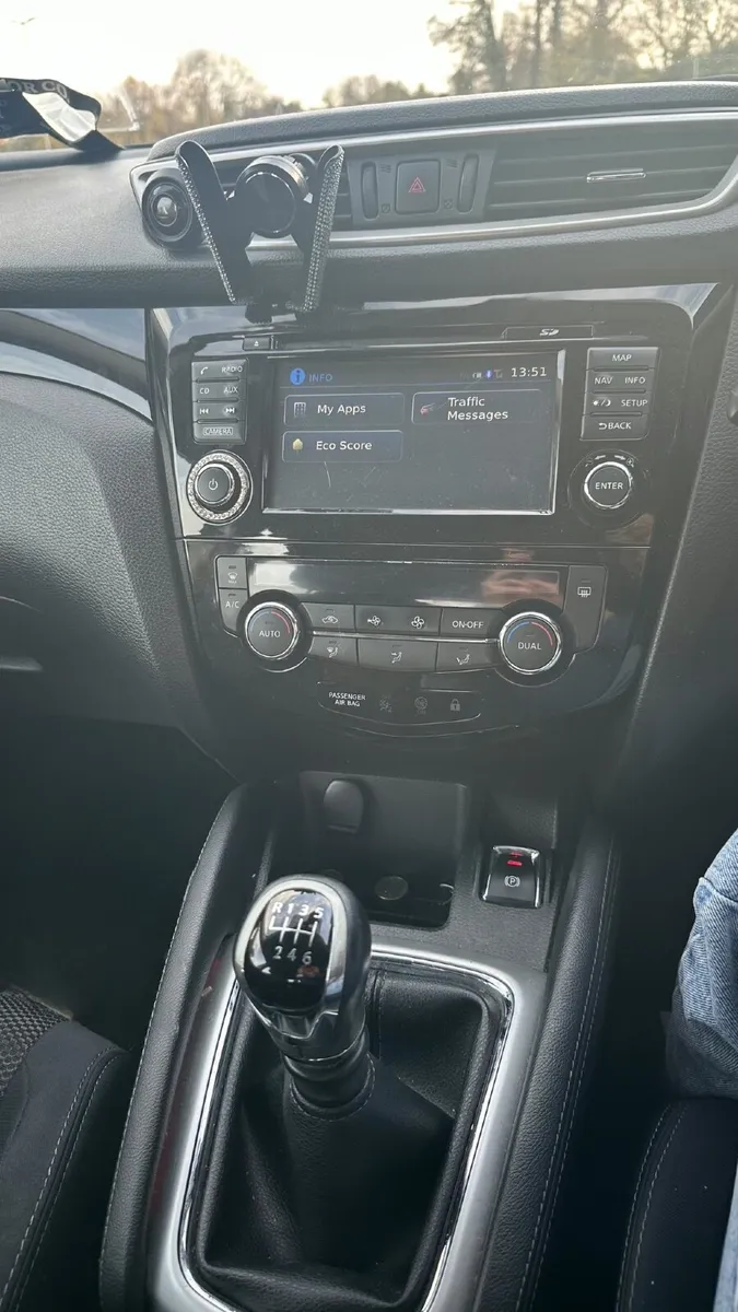 Nissan Qashqai 2015 - Image 4