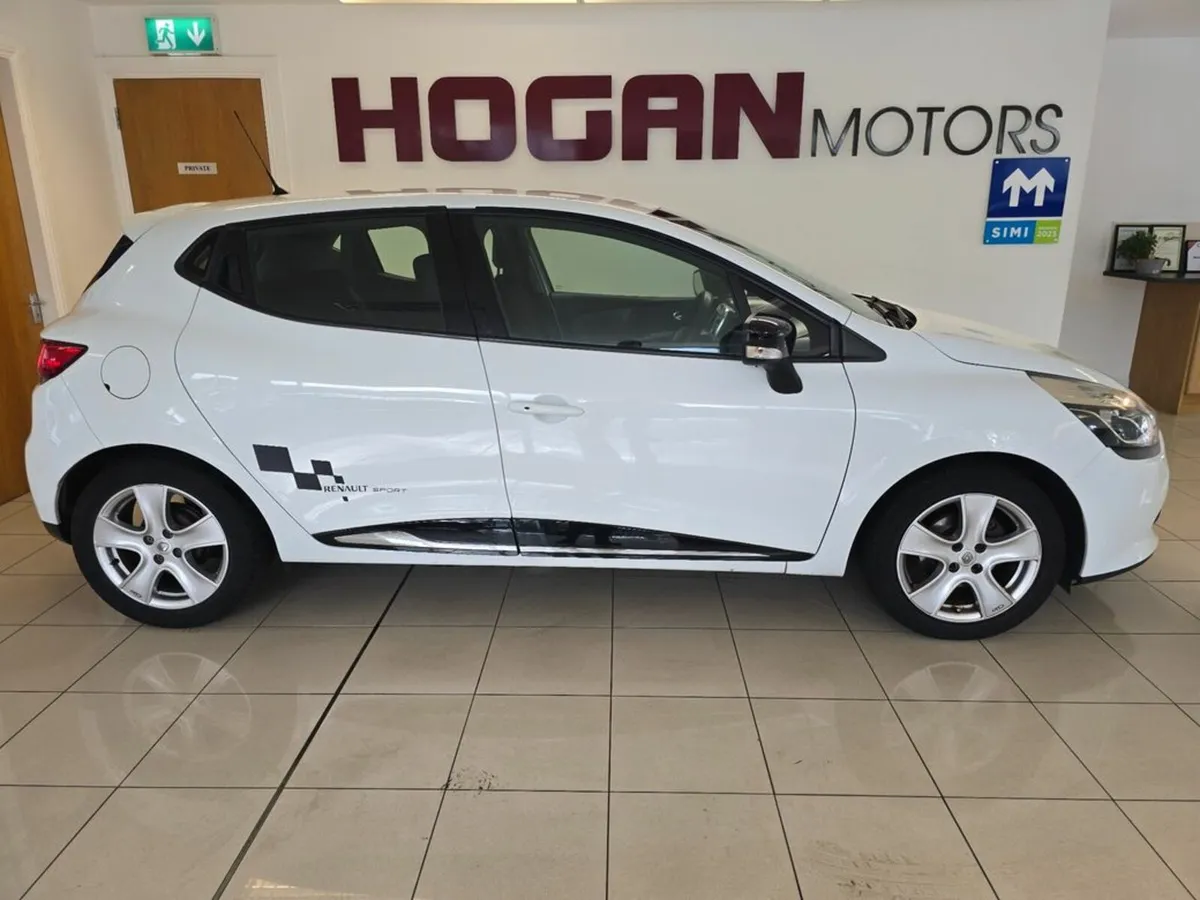 Renault Clio 1.2 Dynamique Media Nav 5Dr - Image 3