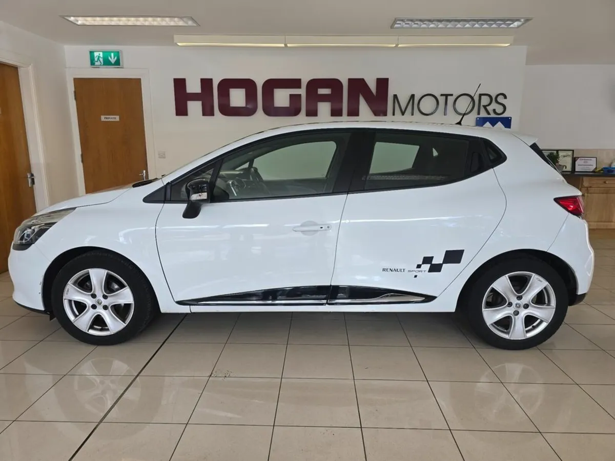 Renault Clio 1.2 Dynamique Media Nav 5Dr - Image 4
