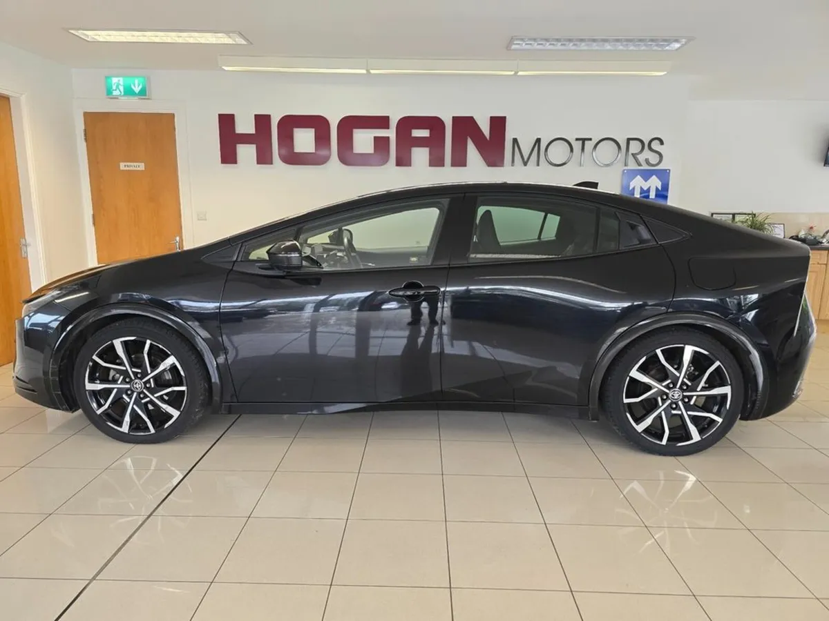 Toyota Prius Plug-in Hybrid Auto * New Model * - Image 4