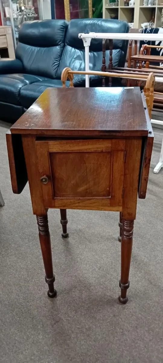Victorian Mahogany Extendable Bedside Table - Image 1
