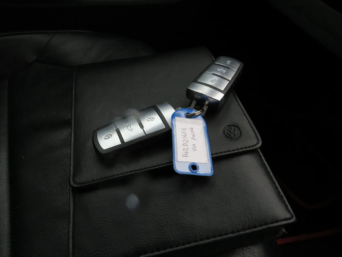 Volkswagen Passat 2014 2LT DIESEL WITH LEATHER - Image 2