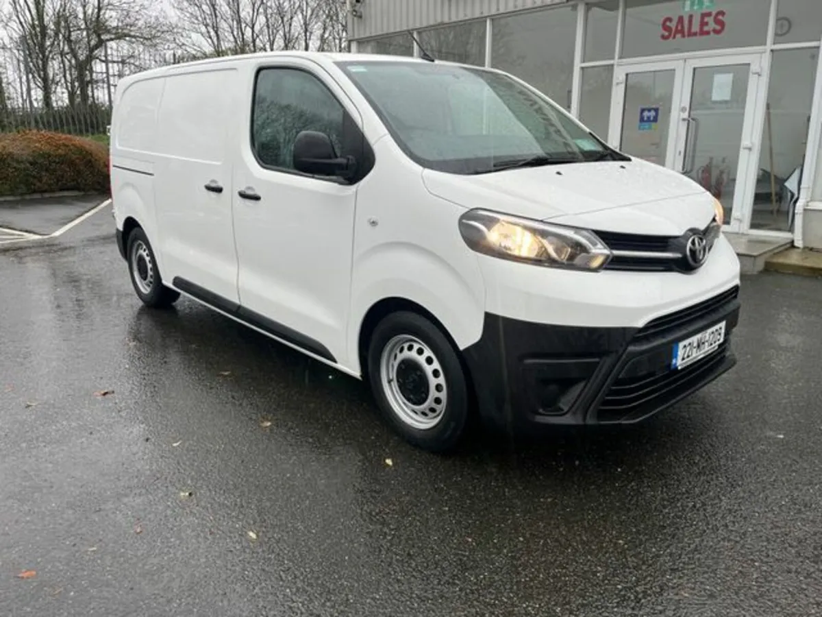 Toyota Proace 1.5 (100HP) GL MWB 2 SLIDING DOORS - Image 1