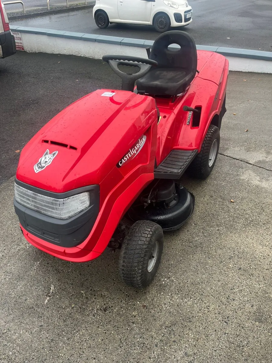 Castle garden ride on mower - Image 2
