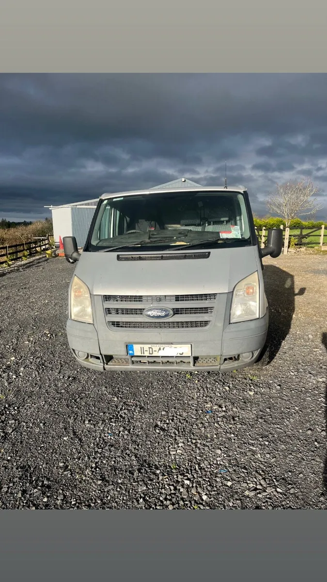 Transit van - Image 2