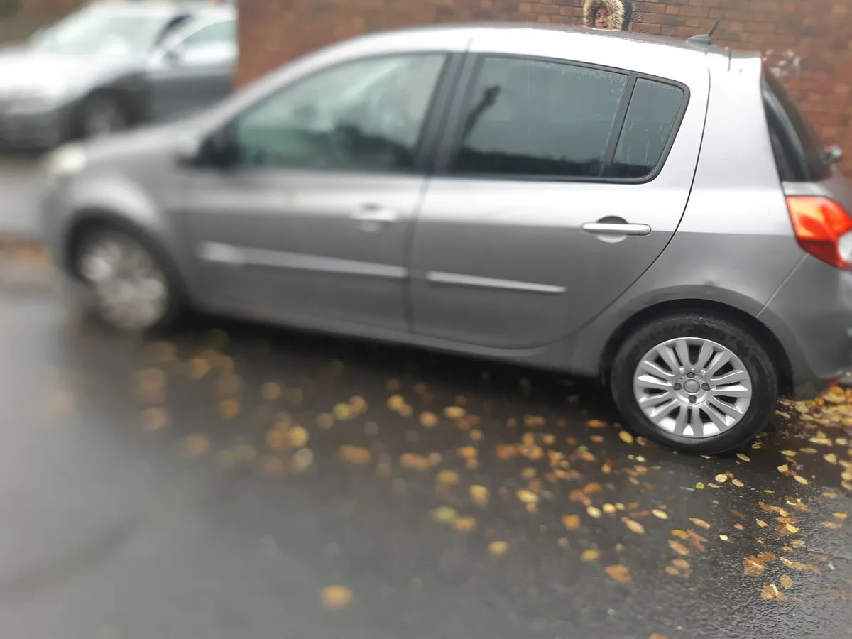 Renault Clio 2010 - Image 3