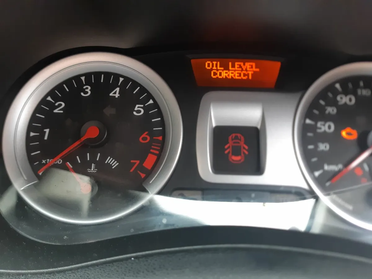 Renault Clio 2010 - Image 4