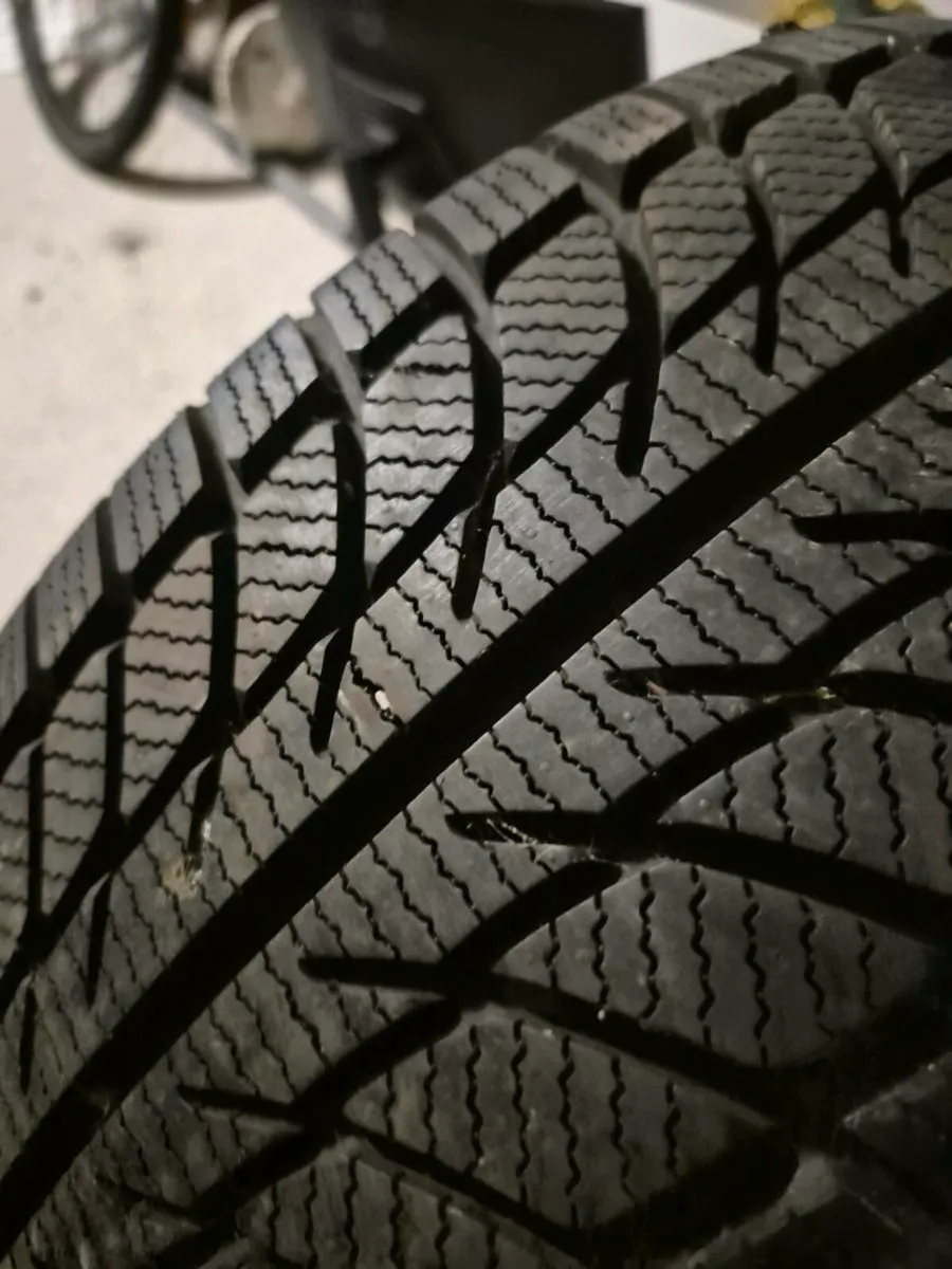 2 Winter tires 235 45 r17 - Image 4
