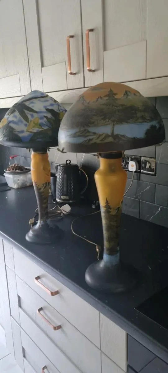 STUNNING  GALLE LAMP.. DELIVERY MAY BE POSSIBL - Image 1