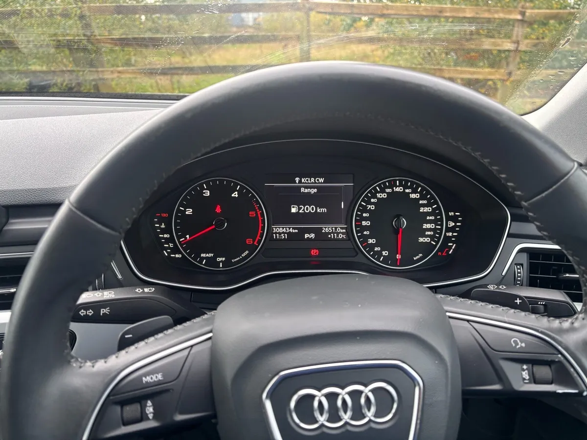 Audi A4 2017 Diesel - Image 1