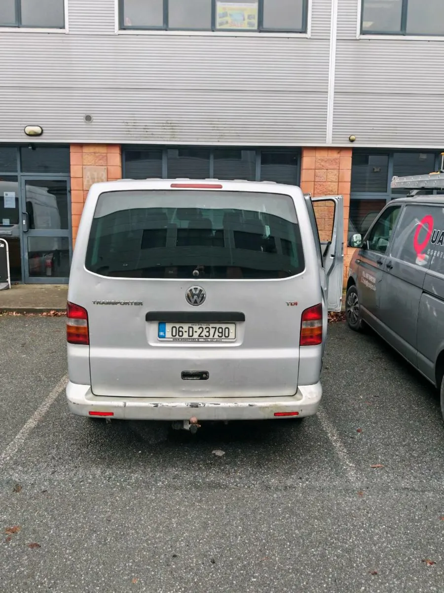 Vw Transporter T5 2.5Tdi Auto - Image 4