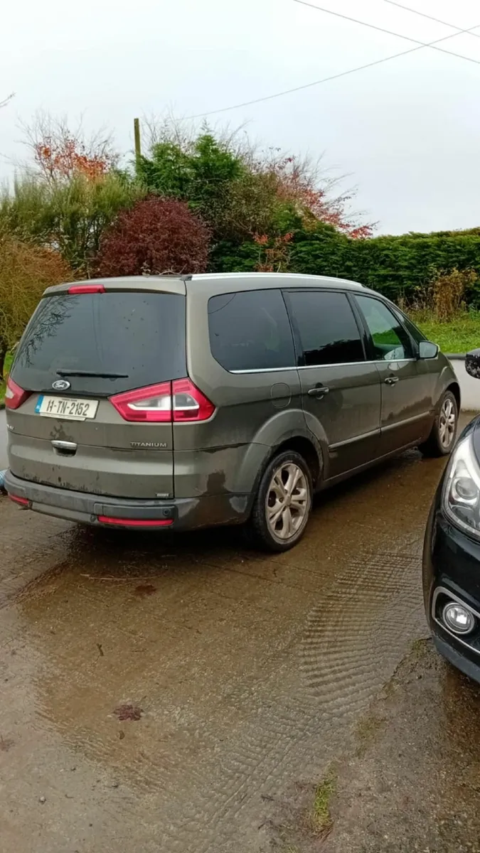 Ford Galaxy 2011 - Image 2