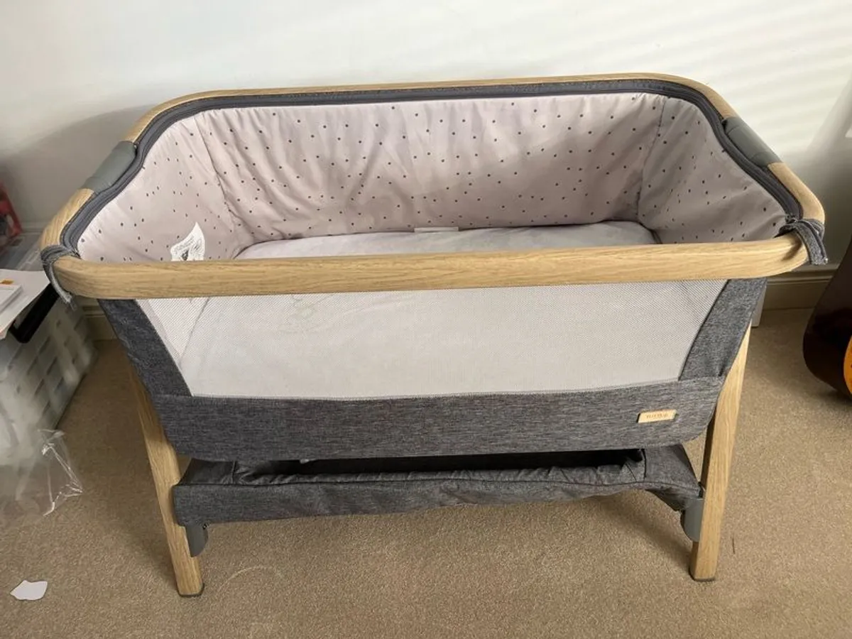 Tutti Bambini CoZee Bedside Crib - Image 2