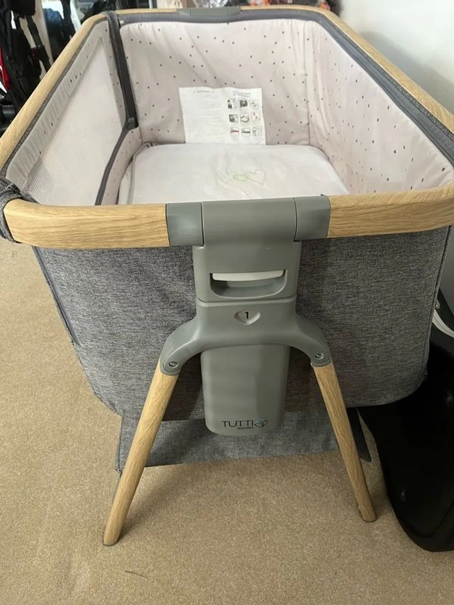 Tutti Bambini CoZee Bedside Crib - Image 3