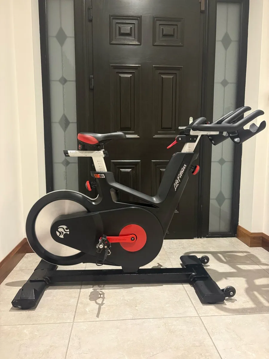 Life Fitness Spin Bike - Image 1