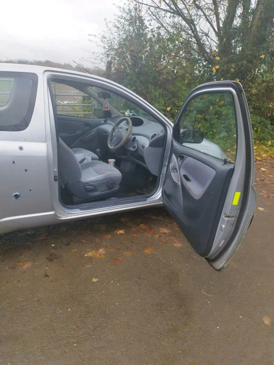 Toyota Yaris 1.0 – 2000 – Cheap - Image 4