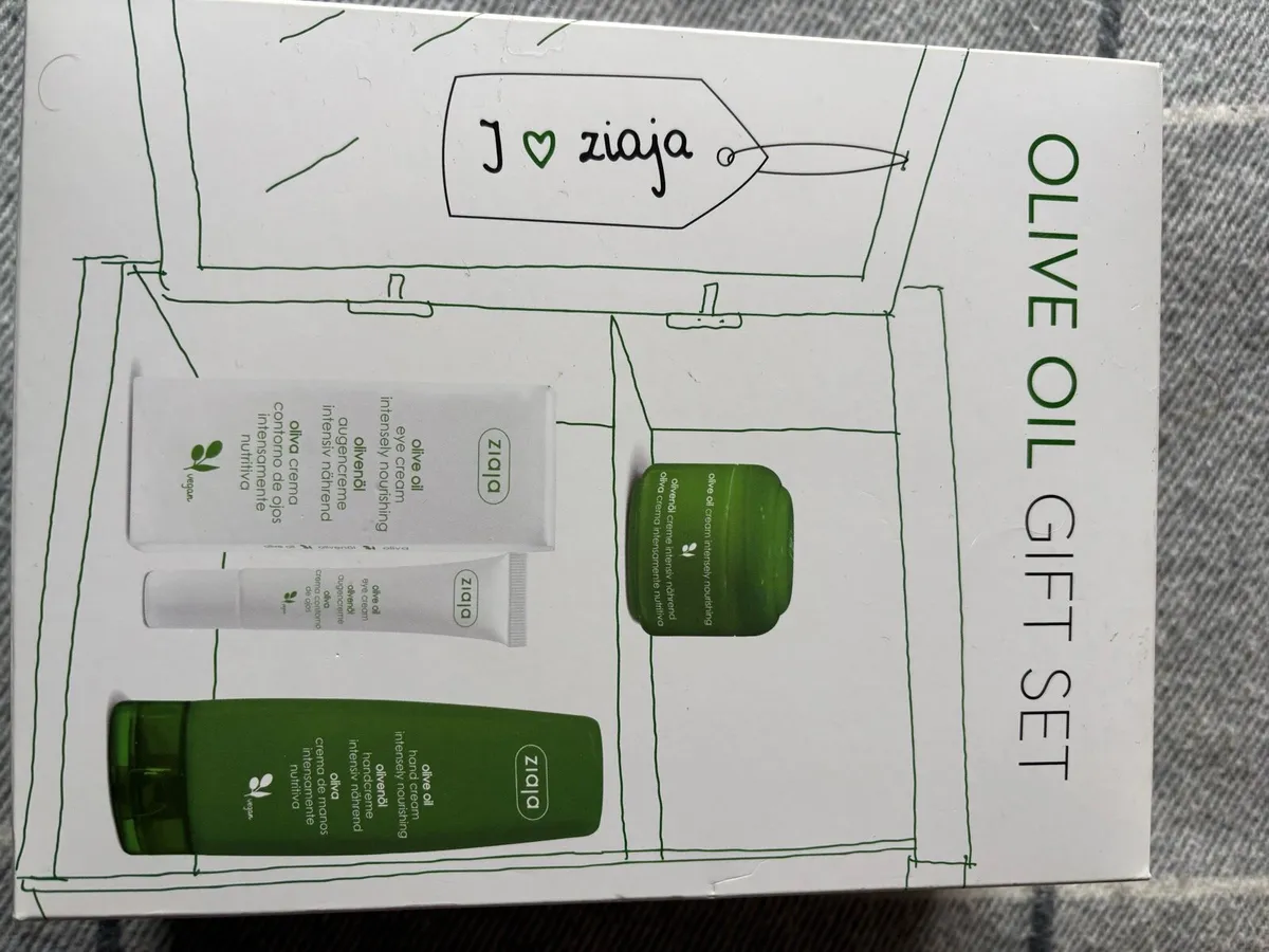 Selection of gifts - Image 4