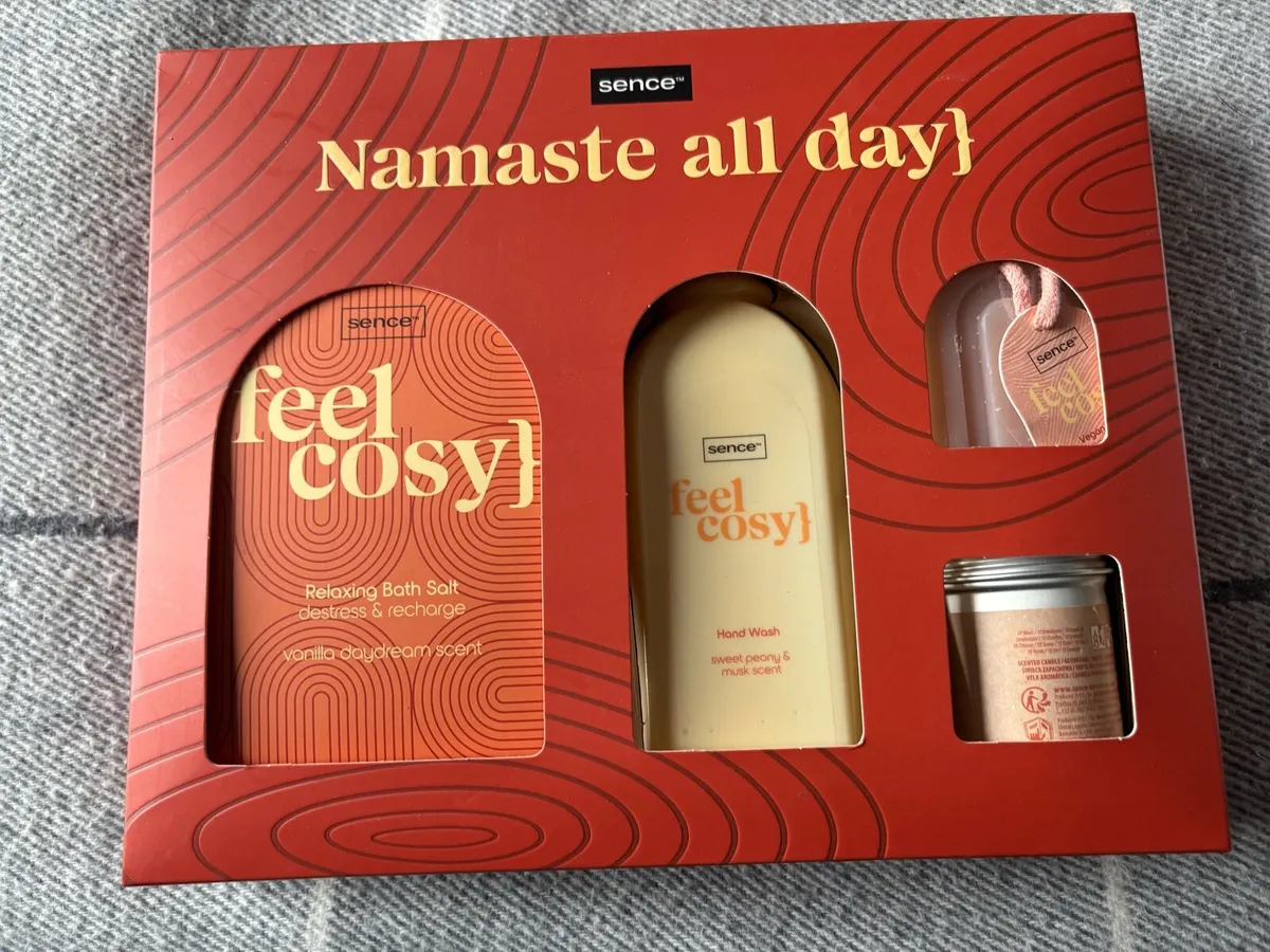 Selection of gifts - Image 1