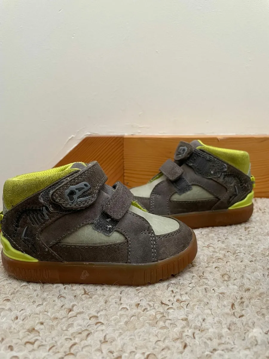 Boots Clarks Size 5G - Image 3