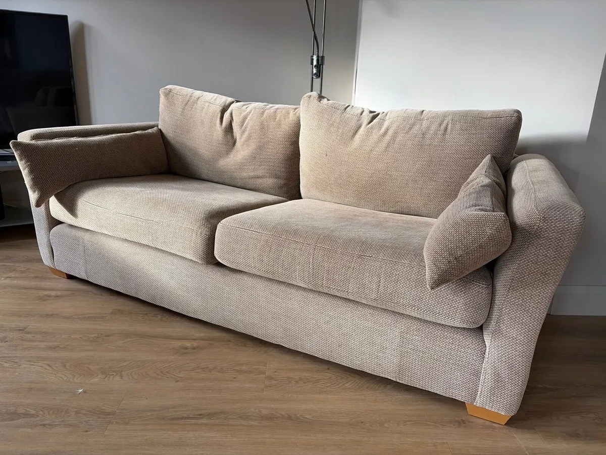 Three seater couch - Image 3