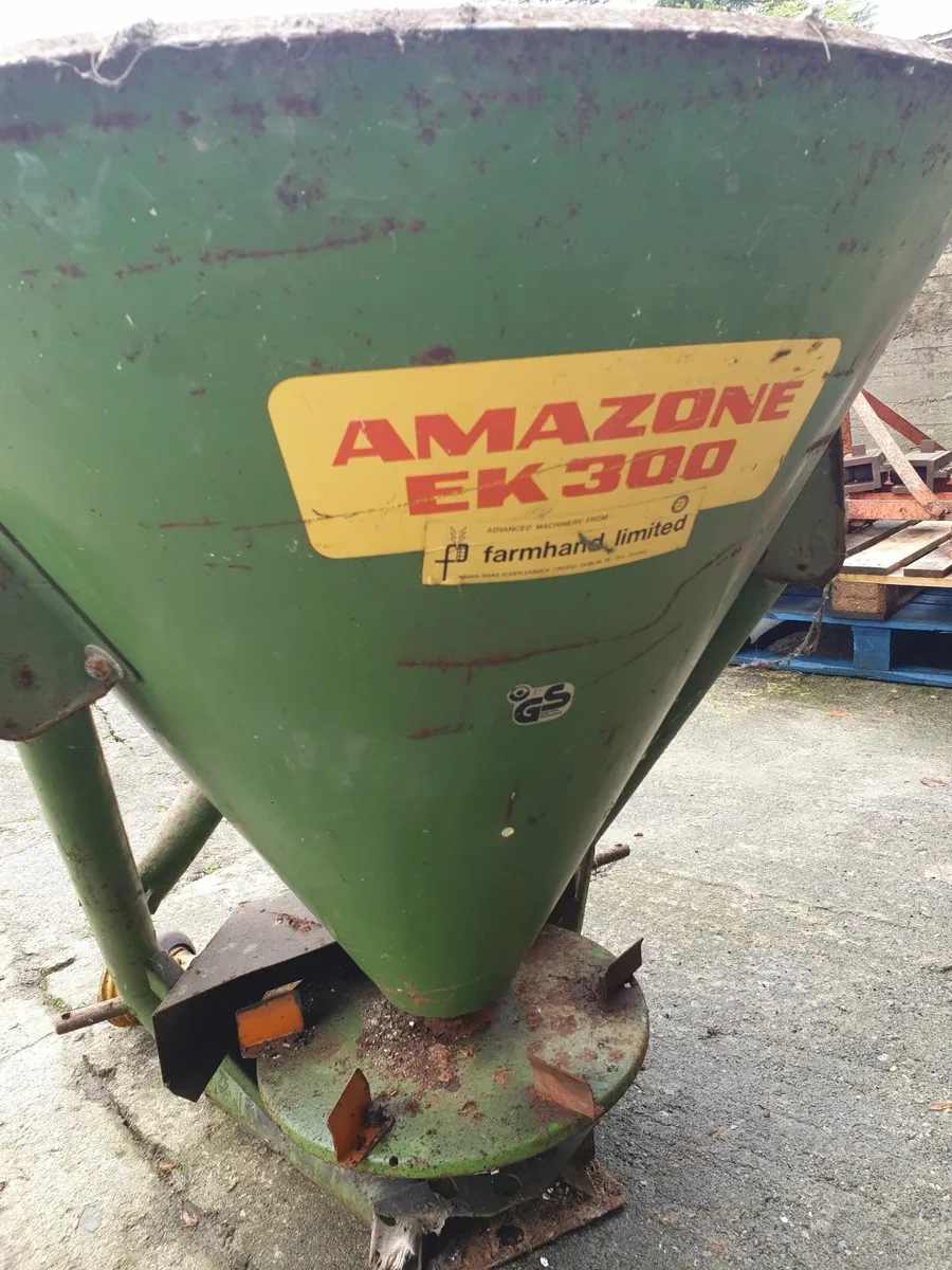 Amazone EK300 spreader - Image 2