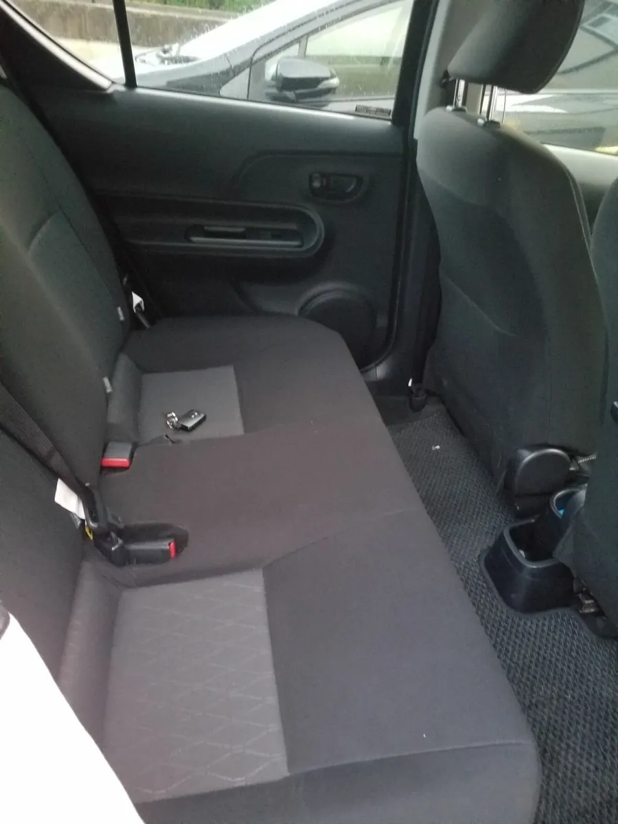 Toyota Aqua 2019 1.5 L automatic hybrid - Image 4