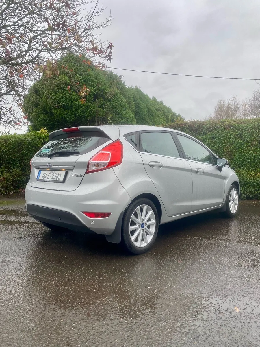 Ford Fiesta - Image 4