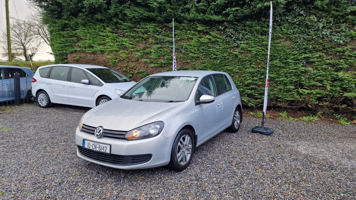 Volkswagen Golf 2010 1.6TDI Automatic Low Mileage - Image 1