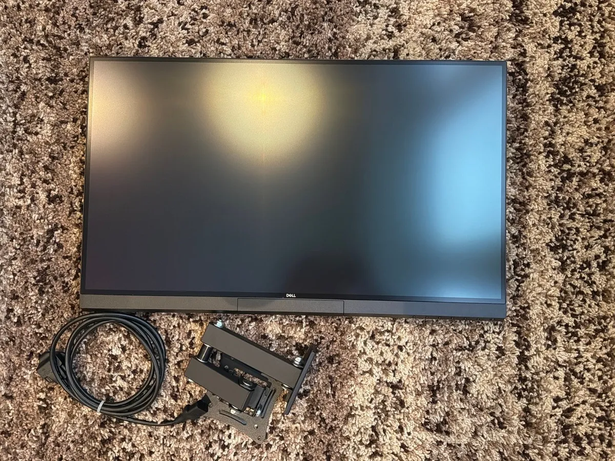 Dell 4K 27” Monitor - Image 1