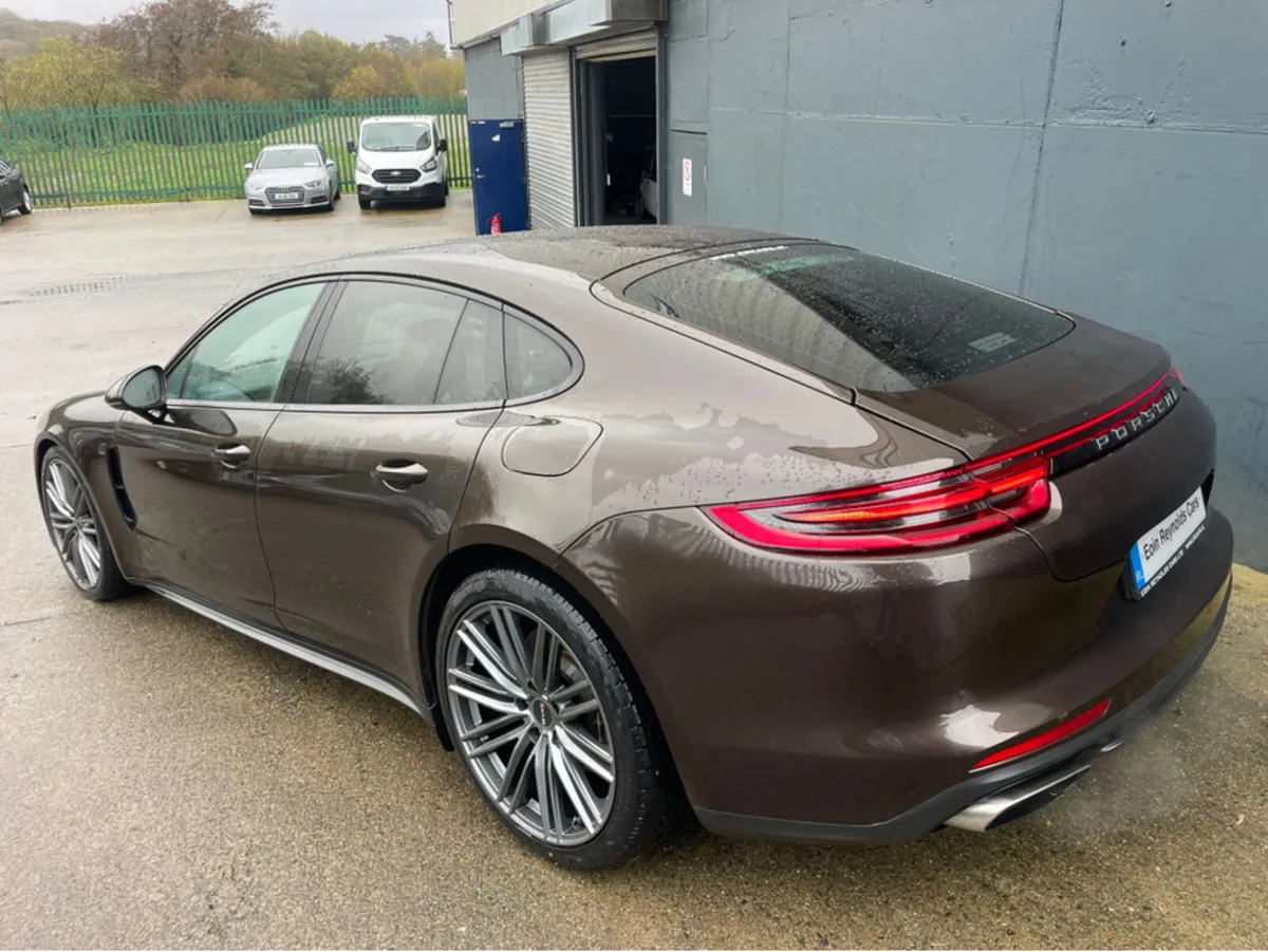 Porsche Panamera 181 D REG 4 PHEV 3.0 E 5DR AUTO S - Image 3