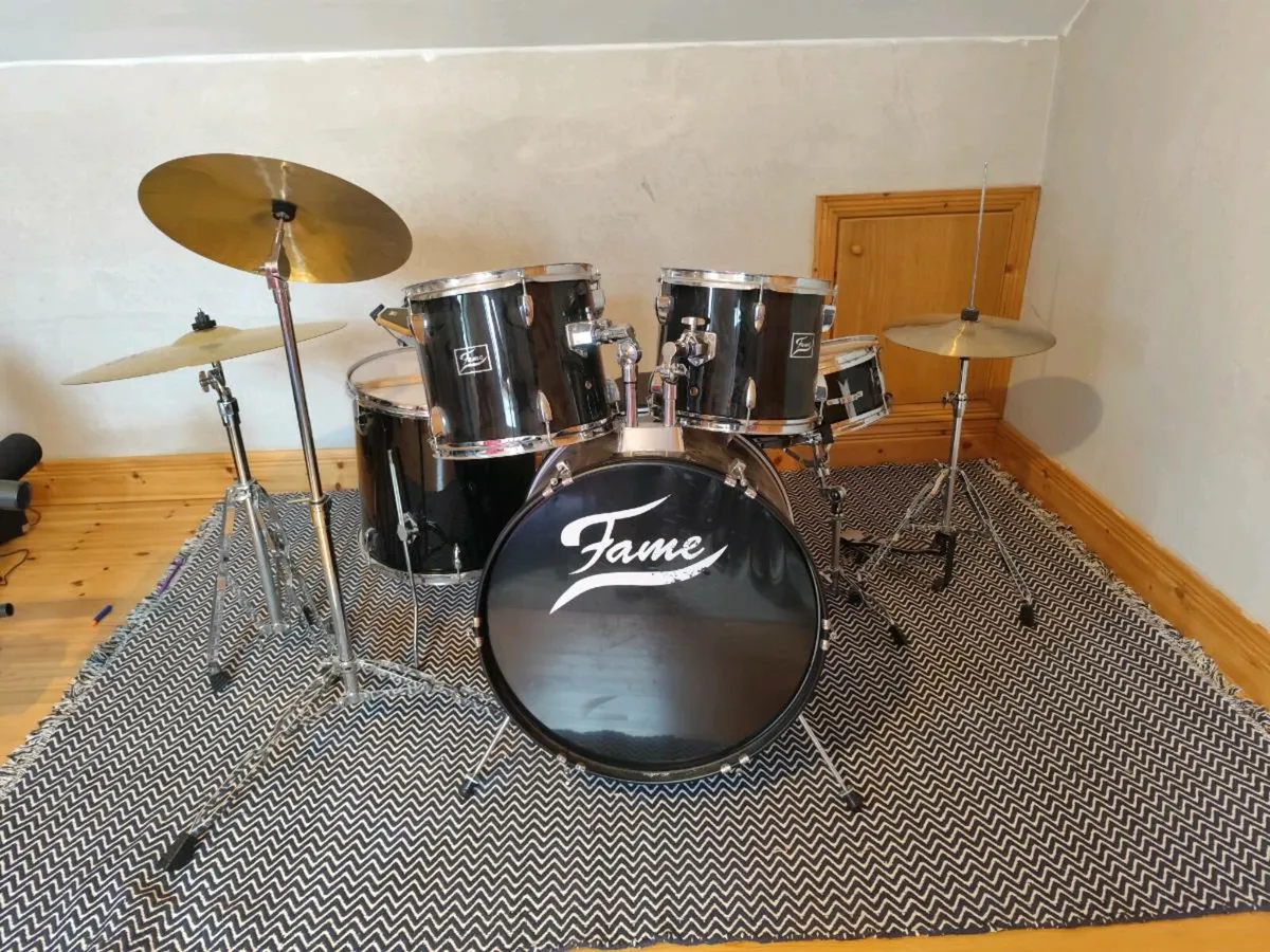 Drum kit - Image 1