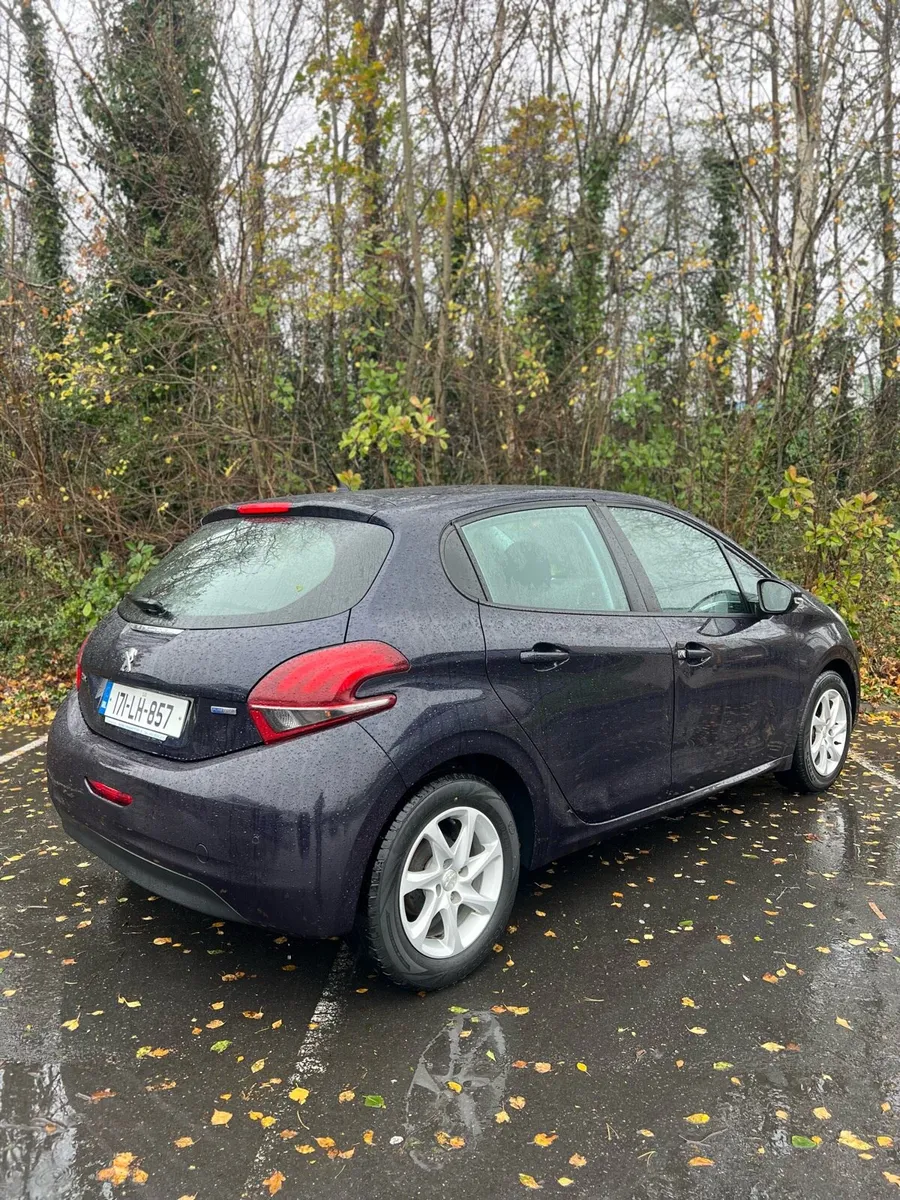 171 Peugeot 208 1.2 petrol Full service history - Image 4