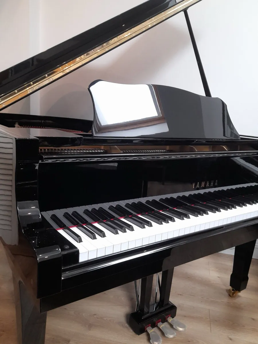 Yamaha G3 Baby Grand Piano