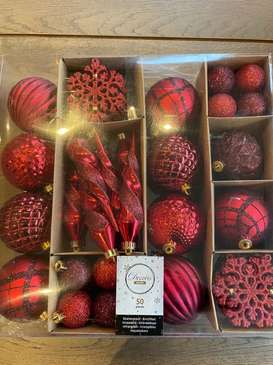 Christmas decorations - Image 1