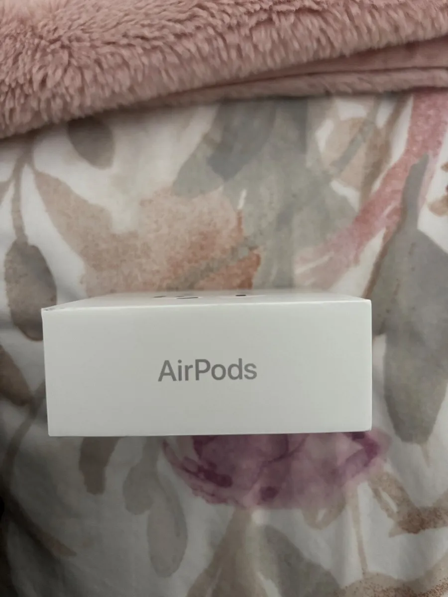 AirPod 4 *brand new* - Image 2