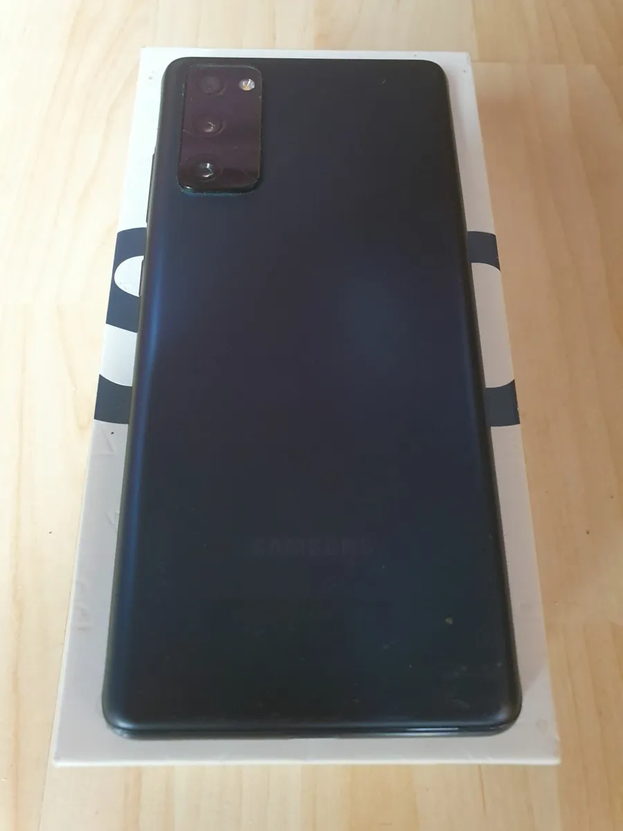 Samsung s20 FE 5G - Image 2