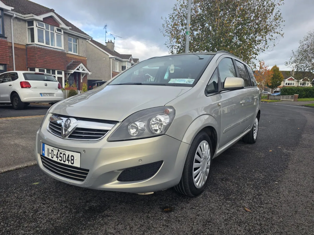 Opel Zafira 2011 - Image 1