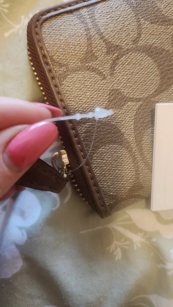 Coach  NEW - Image 3