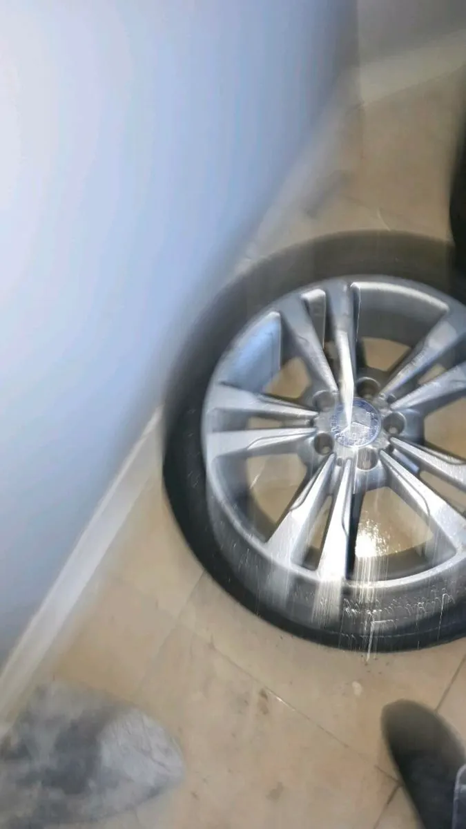 Mercedes wheels 17s - Image 4