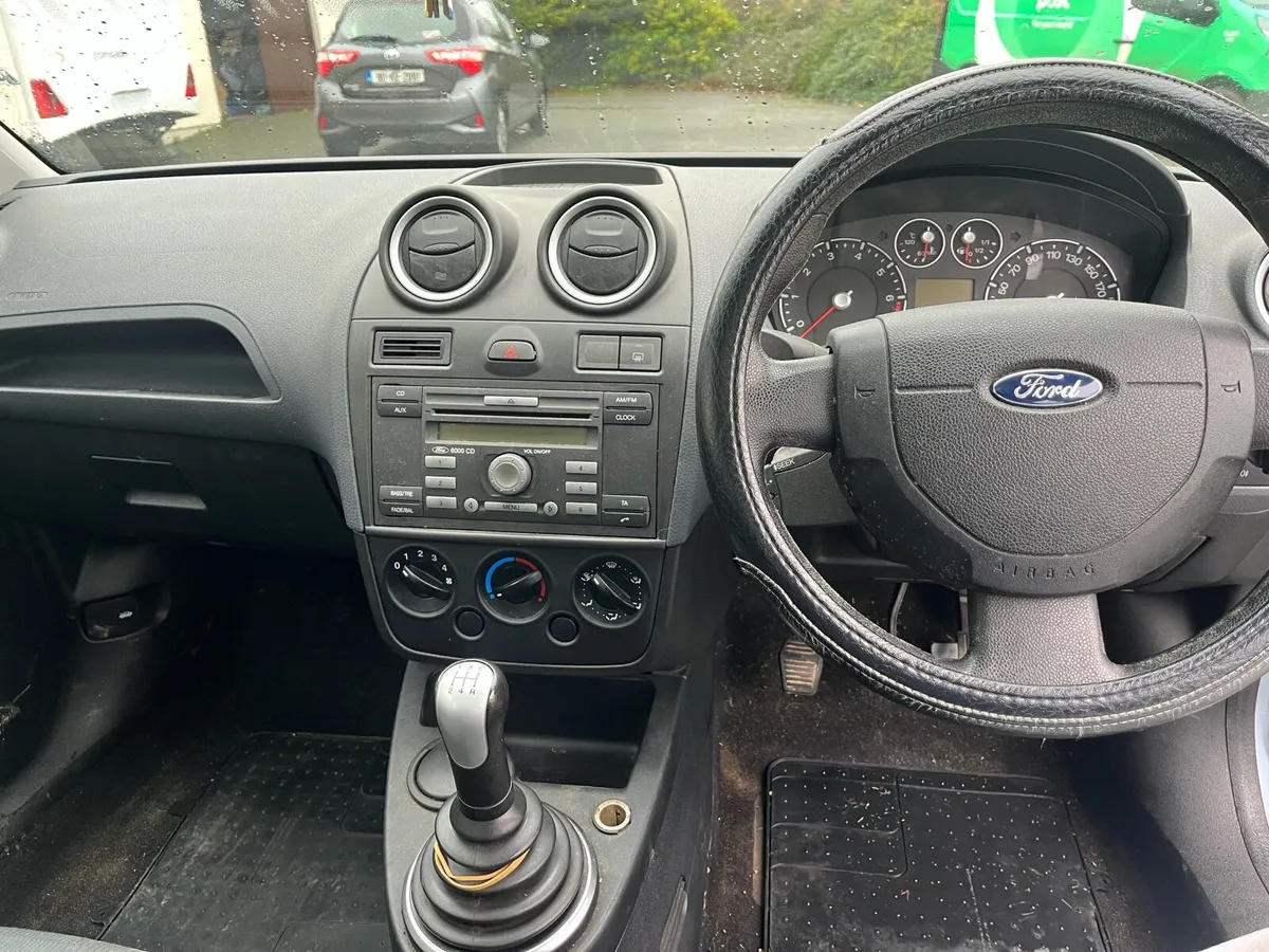 Ford fiesta - Image 3