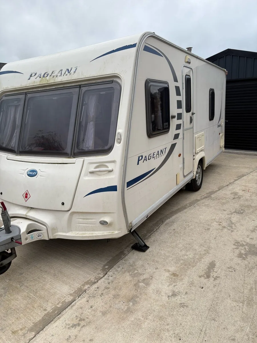 Bailey pageant series 7 - Image 1