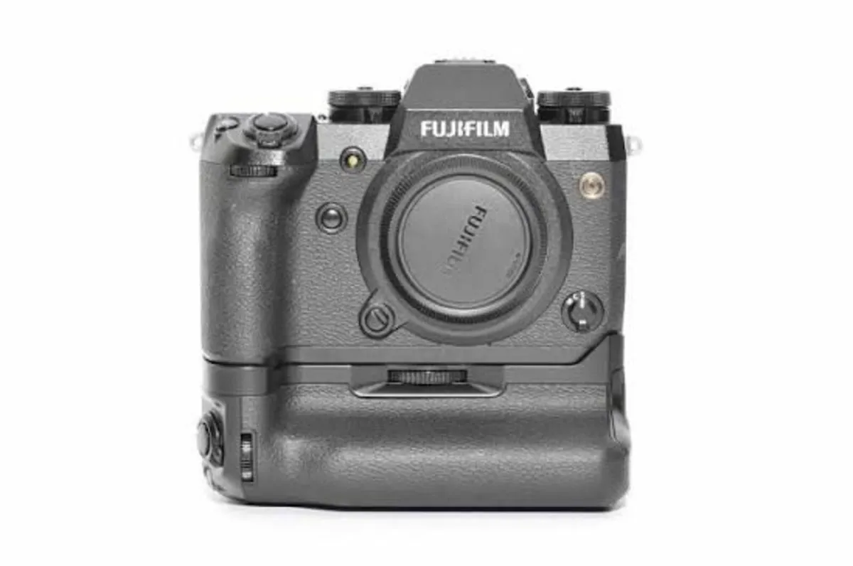 Fujifilm X-H1 with Vertical Battery Grip - Image 2
