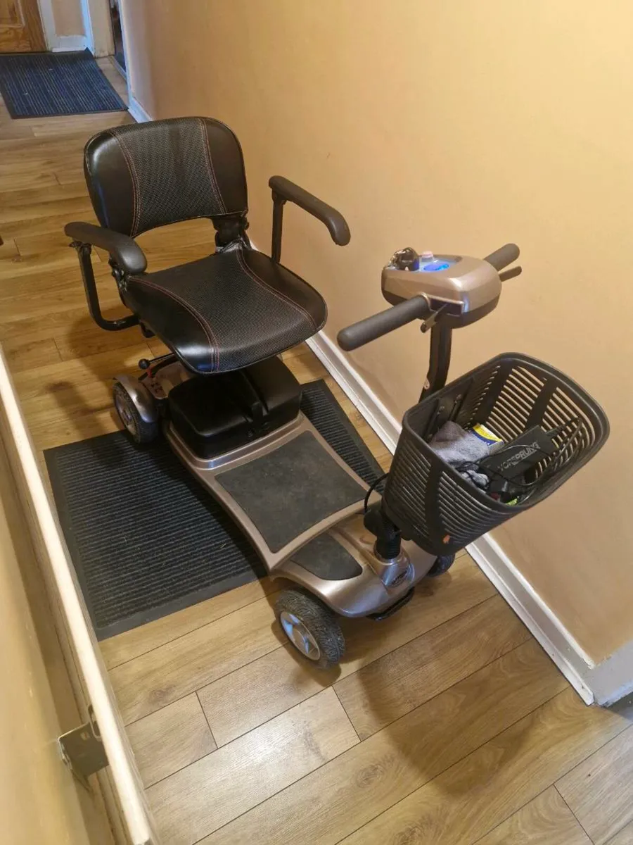 Mobility scooter - Image 1