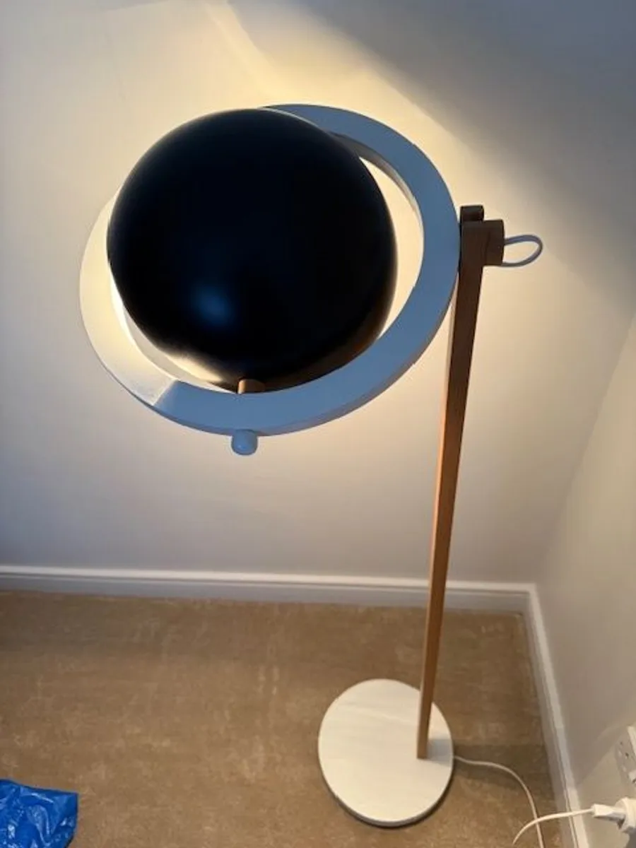 Saturn Floor Lamp - Image 4